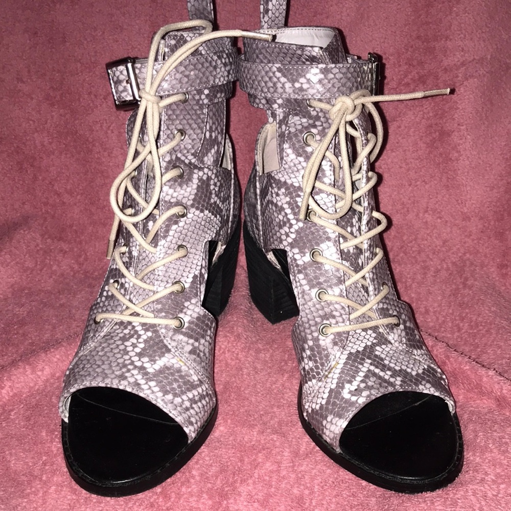 EGO Vegan Snakeskin Open-Toed Cut-Out Gladiator Sandals sz 7